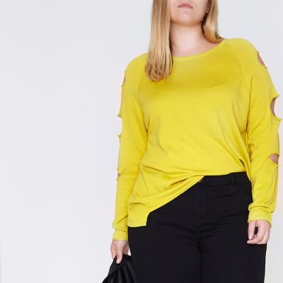 Plus – Limettengrüner Pullover mit geschlitzten Ärmeln