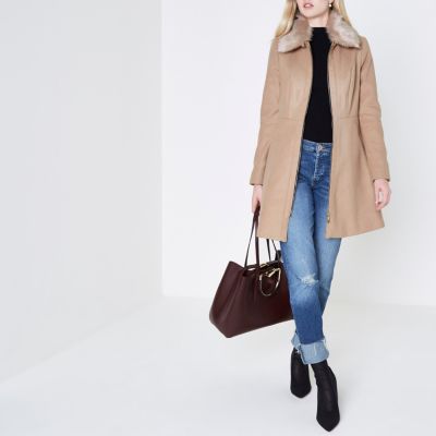 Light beige faux fur collar skater coat