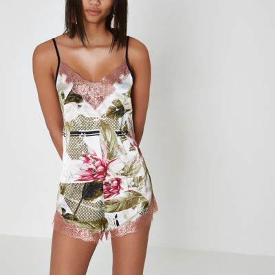 Haut de pyjama caraco en dentelle motif tropical crème