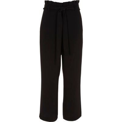 Black pleated trim belted culottes