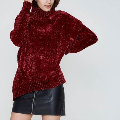 Roter Oversized-Rollkragenstrickpullover aus Chenille