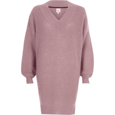 Pulloverkleid aus Strick mit V-Ausschnitt in Altrosa