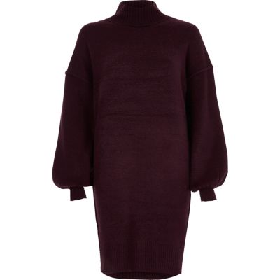 Robe pull violette à manches bouffantes et encolure haute