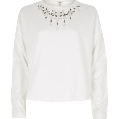 Sweat court blanc détail collier