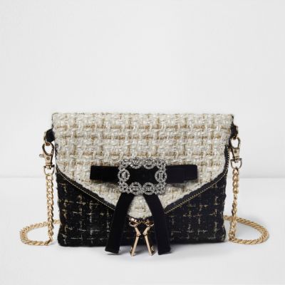 Cream boucle bow front cross body bag