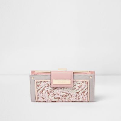 Roze smalle glitterportemonnee met lipje