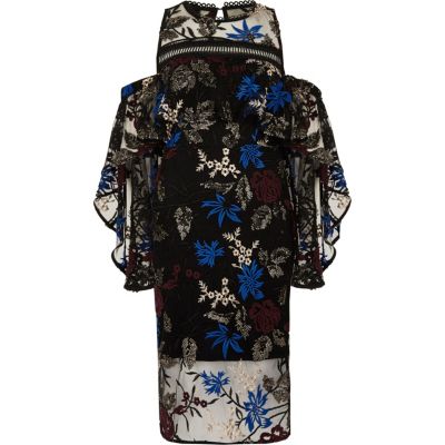 Robe mi-longue noire brodée à superposition à volants