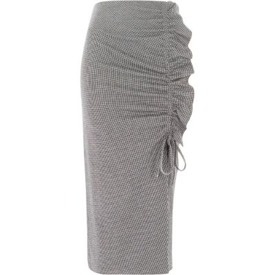 Jupe crayon en jersey à carreaux gris à fronces et volant