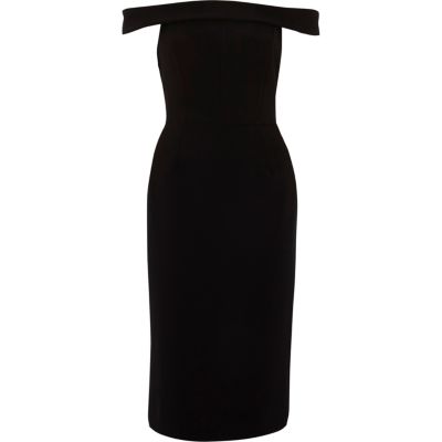 Robe Bardot près du corps noire mi-longue à volant au dos