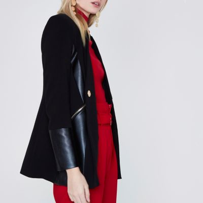 Zwarte blazer met inzetstuk van imitatieleer