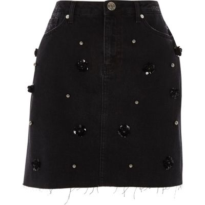 Zwarte verfraaide denim rok met bloemenprint en pailletten