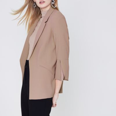 Beige split sleeve blazer
