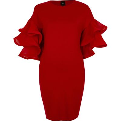 Mini robe moulante rouge avec manches à volants