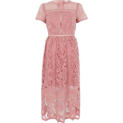 River Island Roze kanten getailleerde midi-jurk met bloemenprint