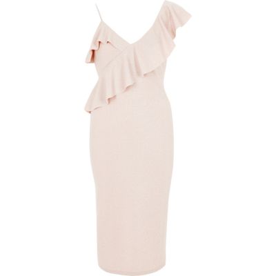 Robe mi-longue rose clair pailletée avec volant à l'épaule