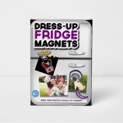 Dress-up fridge magnets