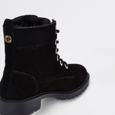 river island fur lined boots