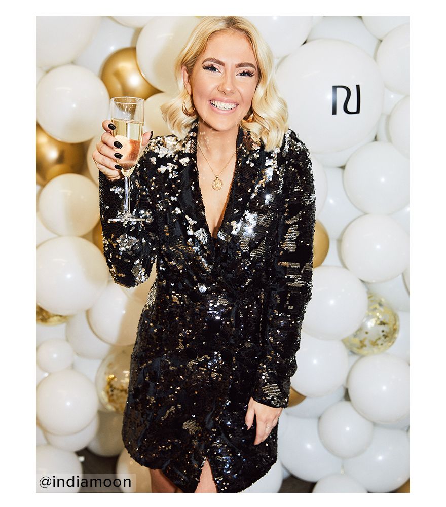 New Years Eve Outfit: Sequins and Other Party Ideas  New years eve outfits,  Outfits with leggings, Eve outfit